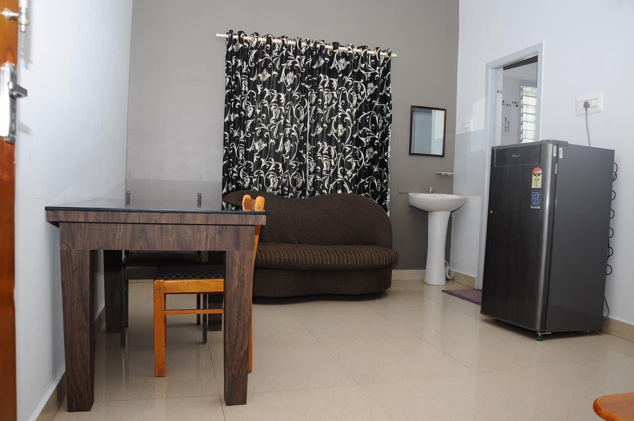 Modern Villa Madras Buitenkant foto
